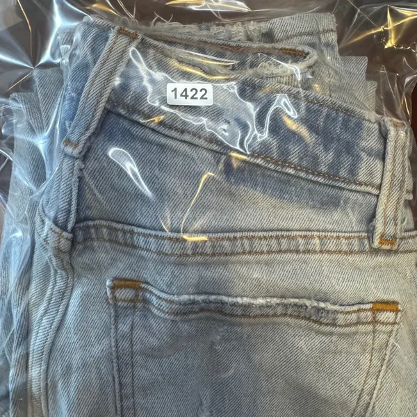 1422 | Abercrombie‎ Curve Love The Mom High Rise Distressed Jeans Light Wash 00 - Image 8