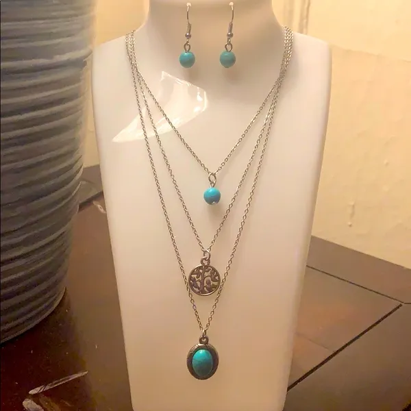 Paparazzi Silver-tone three layer Turquoise Necklace - Image 2