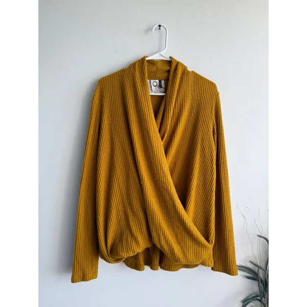 Anthropologie Akemi Mustard Yellow‎ Waffle Knit Surplice Wrap Top Womens Medium - Image 2