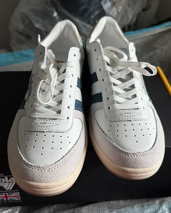 Gola Classics Women's Hawk Sneakers White Size 8 - Image 2