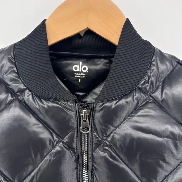 Alo Yoga Idol Bomber Workout Jacket‎ Black Down Filled Puffer Small EUC - Image 6