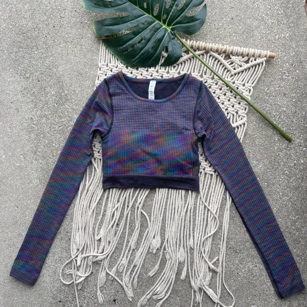 Lululemon Long Sleeve Crop Top Size 2 - Ebb To Street Rainbow Multi - Image 5