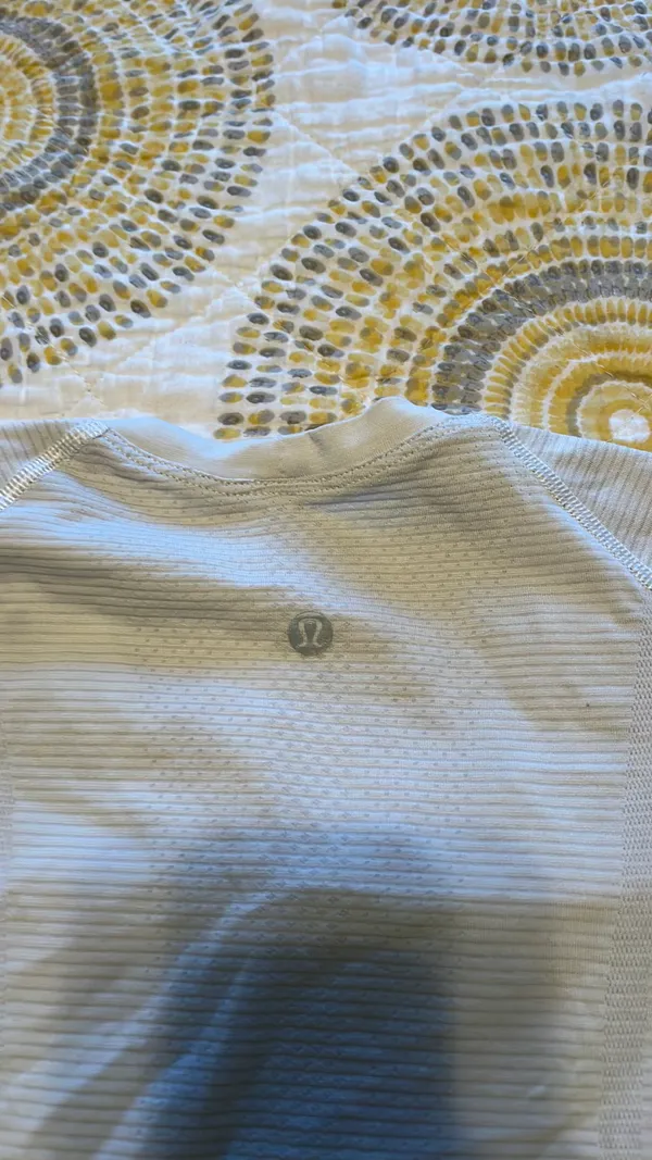 Lululemon Swiftly Tech Short Sleeve - Image 3