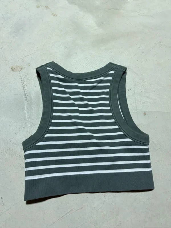 Aerie offline seamless stretch medium support sports bra striped tank small - Image 6