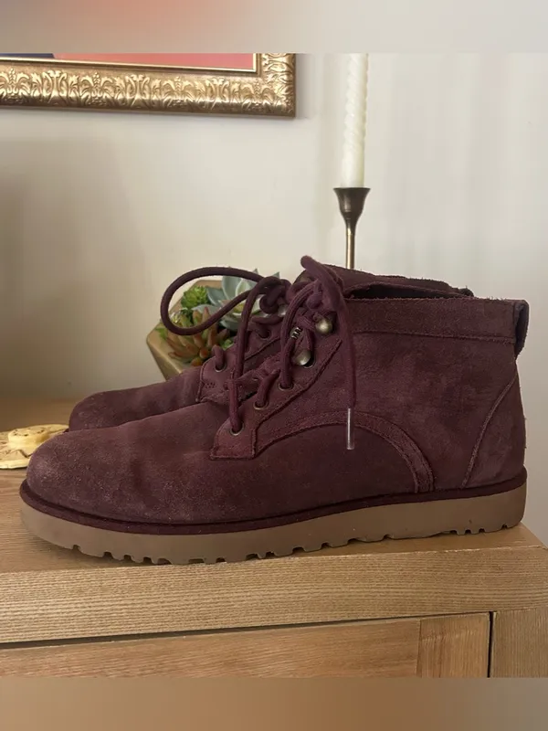 UGG Bethany Ankle Boots Lace Up Suede Sheepskin Chukka Booties Burgundy Size 8.5 - Image 2