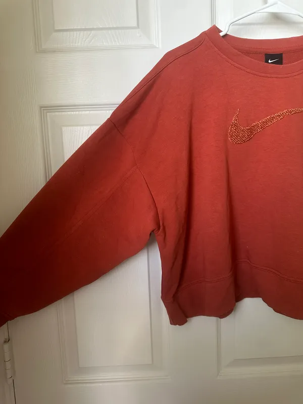 Nike Cropped Sweatshirt - Image 2