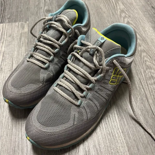 Columbia Women’s PeakFreak Hiking Shoes - Image 2