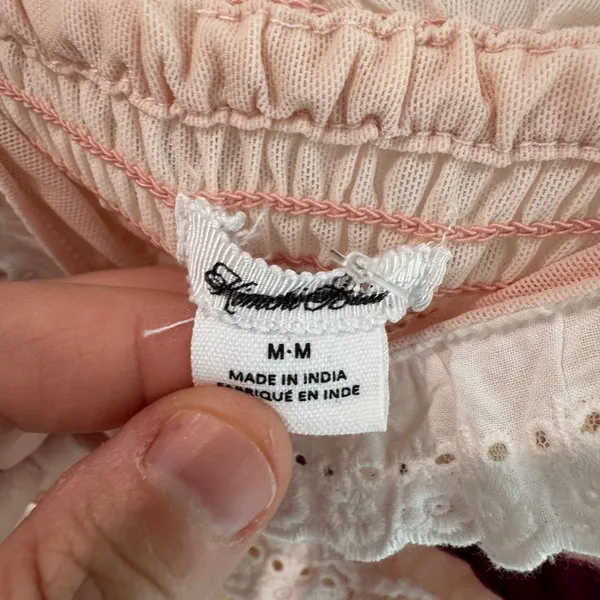 Kimchi Blue Urban Outfitters‎ Liliana Pink Ruffle Eyelet Velvet Crop Top Medium - Image 2
