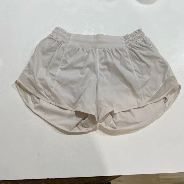 Lululemon Hotty Hot Running Shorts Size 8 Cream White Athletic - Image 2