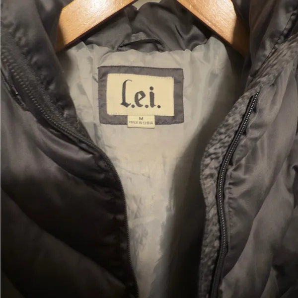 LEI Women's Dark Gray Puffer Jacket Black Size M - Image 2
