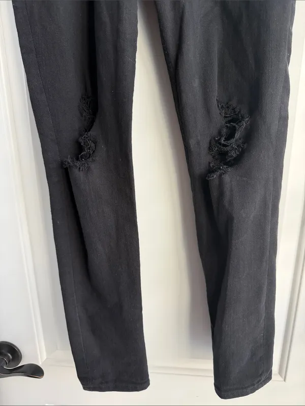 Express Black High-Rise Women's Distressed Jeans - Image 2