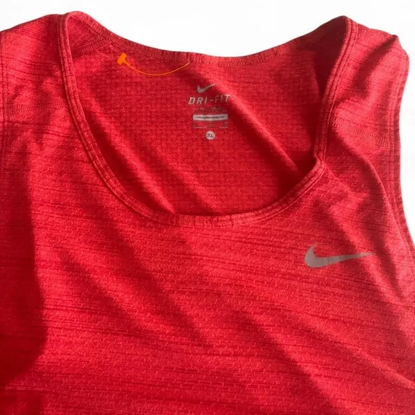 Red Nike Dri - Image 3