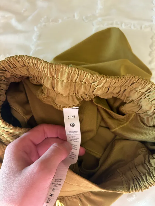 Size 2 Tall Lululemon Hotty Hot Shorts - Image 4