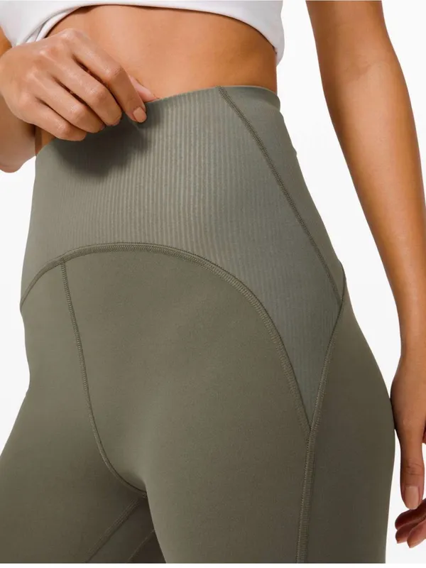 Lululemon Blissful Bend Super High-Rise Short 8"Army Green Size 10 - Image 4