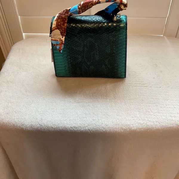 Crossbody Green - Image 3