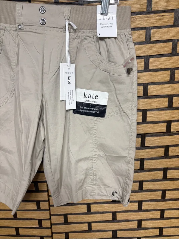 Dash Kate khaki Bermuda shorts size small Tan - Image 4