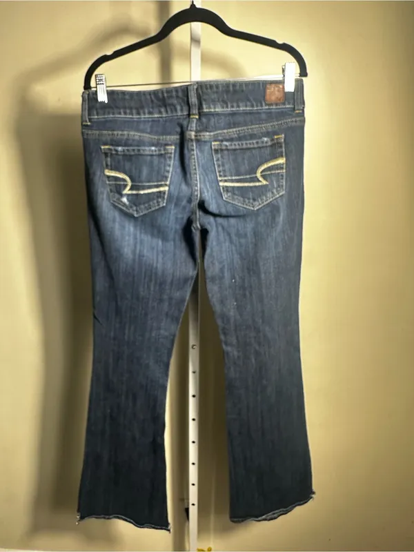 J74. American Eagle Outfitters Dark Blue Distressed Flare Jeans size 8 - Image 4