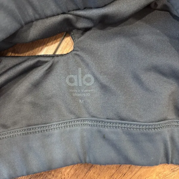 ALO YOGA Peak Sports Bra Cut Out Asymmetric One Shoulder Dark Gray Size Medium - Image 5