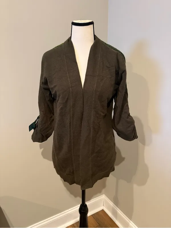 Frank Lyman Design Olive Open - Image 7