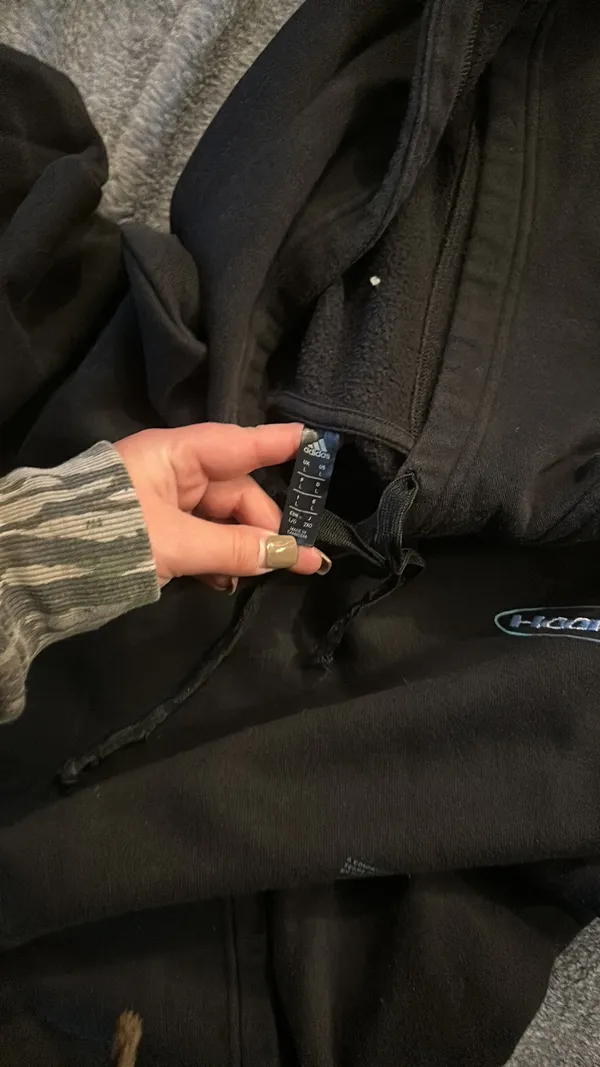 Adidas Hoops Sweatshirt - Image 3