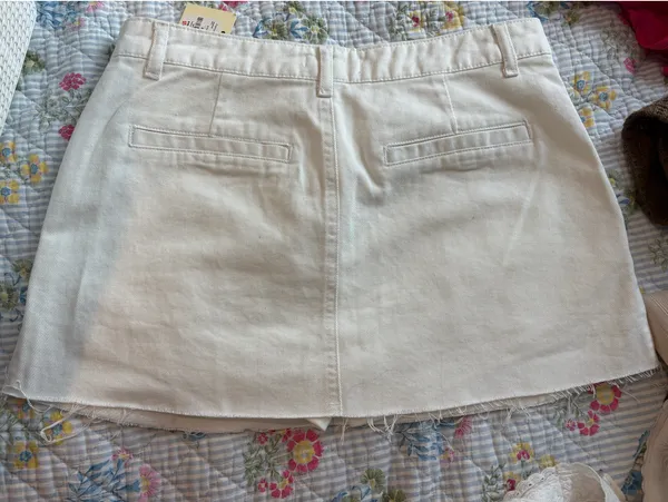 White Denim Skirt Francesca's - Image 2
