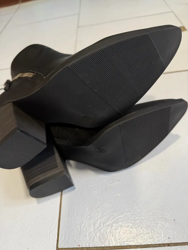 Universal Thread Black Pointed-Toe Ankle Boots, Size 6.5 — New with Tags - Image 5