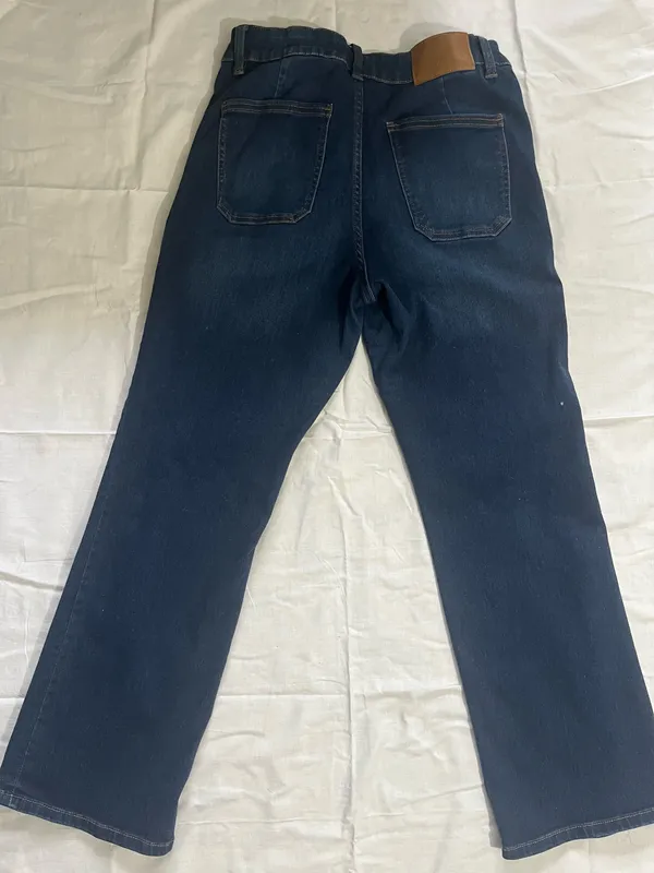 Tahari women’s straight jeans size 10 - Image 7