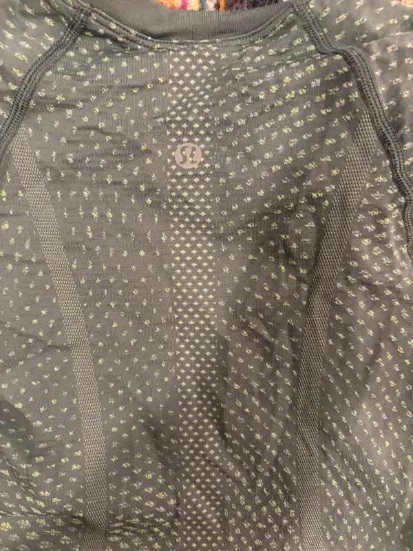 Lululemon Swiftly Tech Short Sleeve 2.0 - Image 3