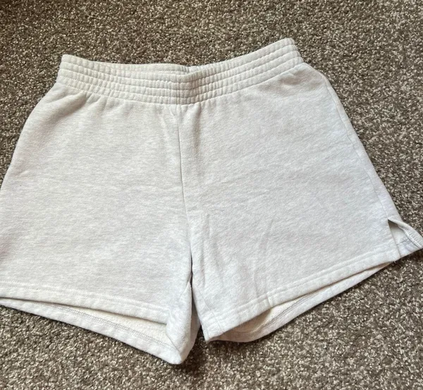 Aritzia Tna Cozy shorts - Image 2