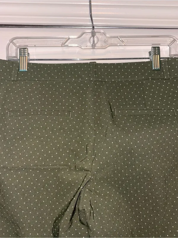 NWT Banana Republic Sloan Women’s Olive Green Polka Dot Dress Pants Size 6P - Image 5
