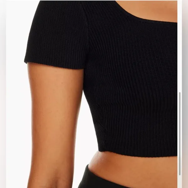 Aritzia‎ Babaton sculpt knit rib short sleeve square neck crop top sz m black - Image 2