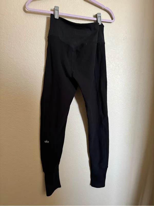 Alo Alosoft Lounge Leggings Size Medium in Black Rib Yoga Athleisure - Image 6