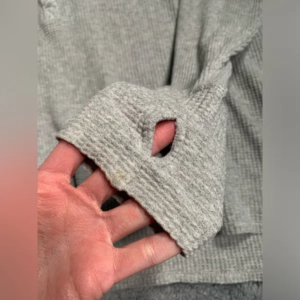 Aerie offline Gray Waffle Knit Henley Top small - Image 5