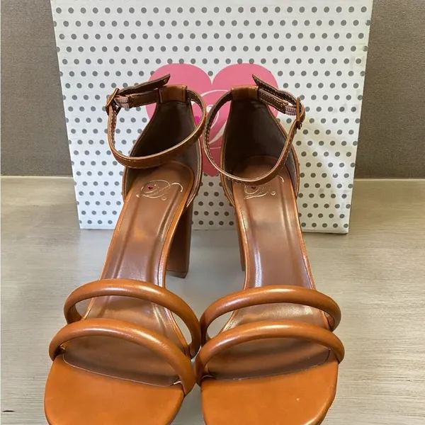 My Delicious Shoes- Open Toe Ankle Strap Shoe TIARA-S Size 7 NIB - Image 3