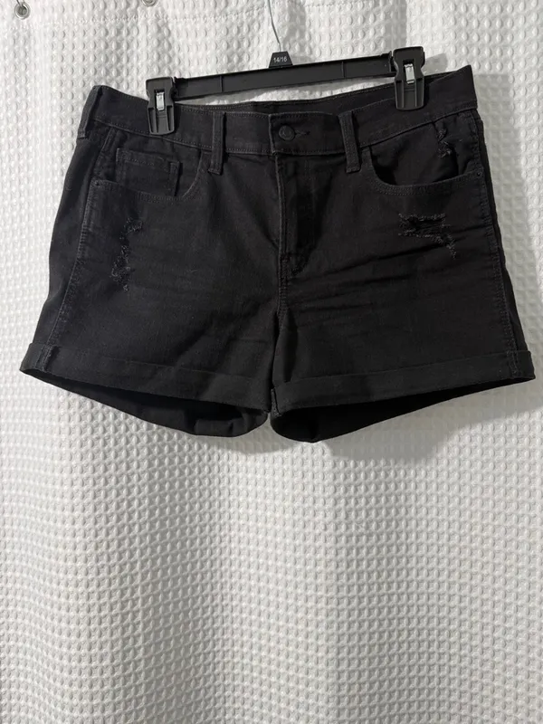 Old Navy Mid Rise Black Wash Ripped Boyfriend Jean Shorts Size 10 - Image 2