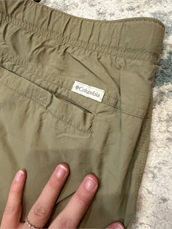 Columbia Men’s XL Khaki Cargo Shorts 9” Inseam - Image 5
