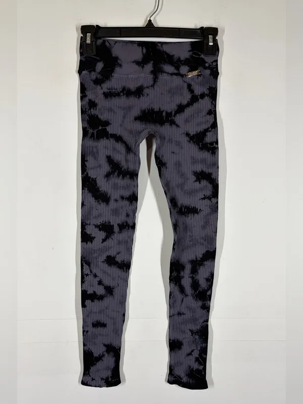 Bombshell Sportswear Tie Dye Seamless Leggings Size Medium - Image 3