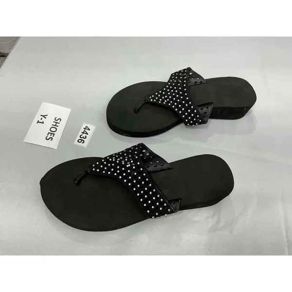 Womans Platform Sandals 10 Thong Style Rhinestone Band Black - Image 3