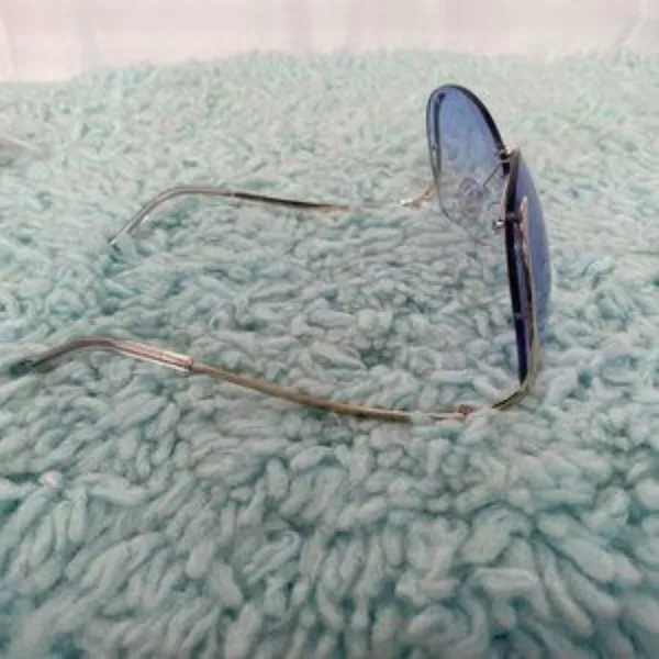 Rimless Blue Lens & Silver Sunglasses NWOT - Image 2