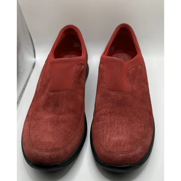 Covington Womens Size 7M Red Suede Leather Slip On Shoes Pre Owned‎ - Image 2