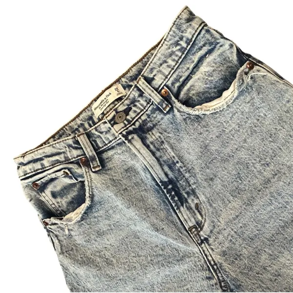 Abercrombie & Fitch The 90s Straight Ultra High Rise Acid Wash Jeans Distressed - Image 2