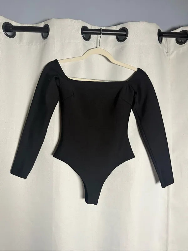 Karen Millen Body Contouring Black Long Sleeve Bardot Knit Thong Bodysuit XS - Image 5