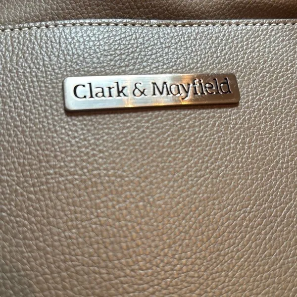 Taupe Laptop Bag with Sophisticated Design - Image 5
