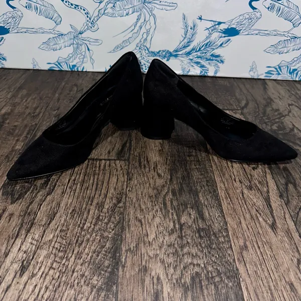 Elegant Black Suede Heels Size 8.5 - Image 2