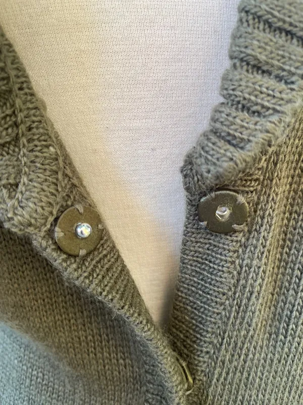 Barneys New York Green Shawl Collar Women’s Sweater Cardigan Classic Luxury M - Image 4
