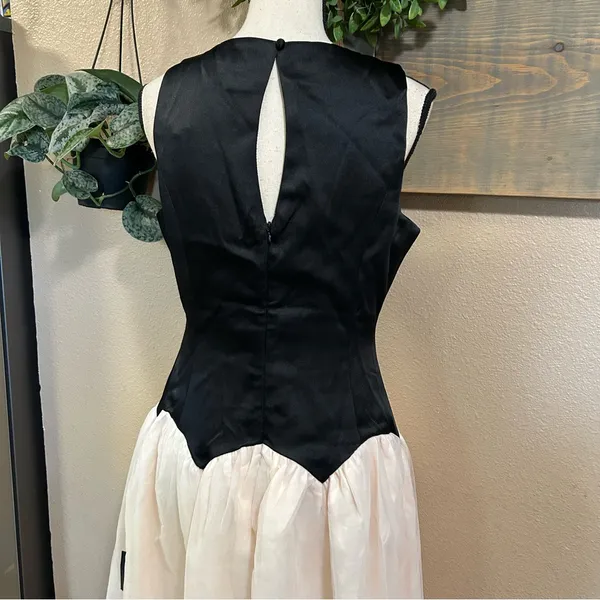 Lulus NWT Contemporary Elegance Black and Cream Satin Tulle Midi Dress - Image 6