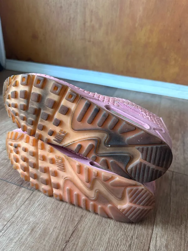 Nike air max 90 Shanghai size 9 - Image 4
