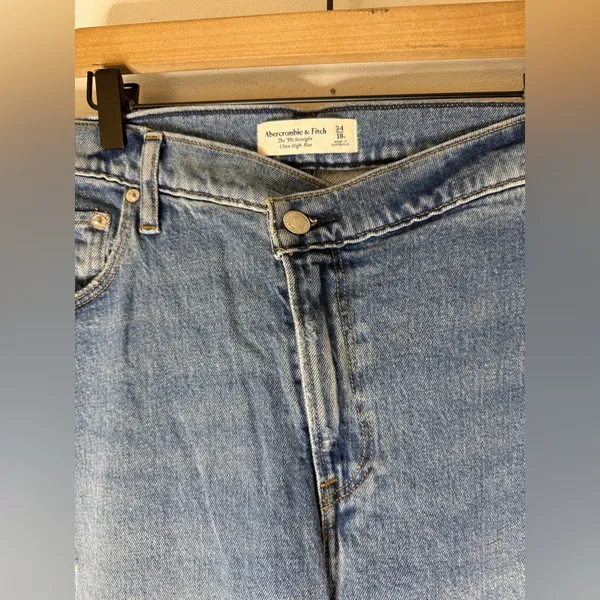 NWT Abercrombie Fitch The‎ 90s Straight Ultra High Rise Jeans Size 34/18S - Image 3