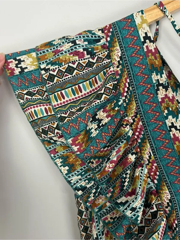 Boemo Ruffle Hem Mini Aztec Geometric Print Dress Flutter Sleeve Size Large NWT - Image 9