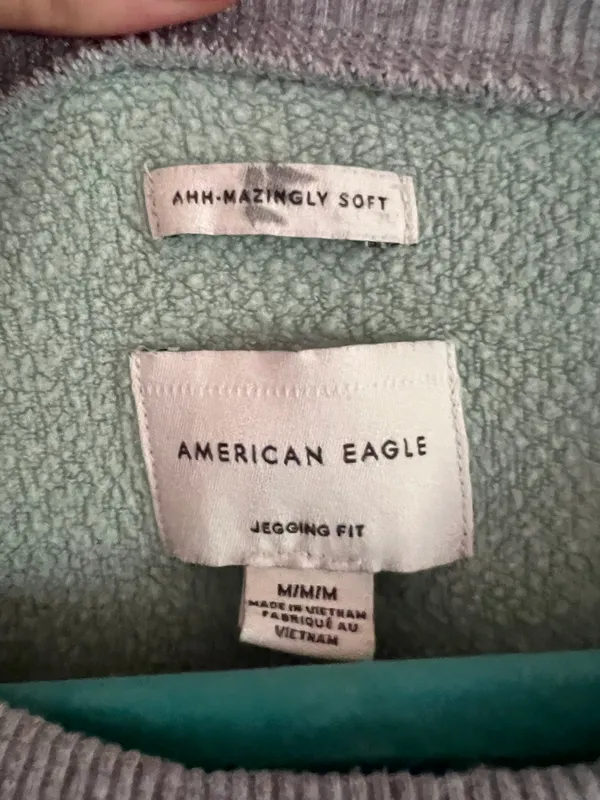 American Eagle Soft Colorblock Crewneck - Image 3
